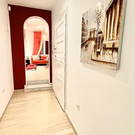 Apostolis House *