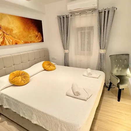 וילה Apostolis House *