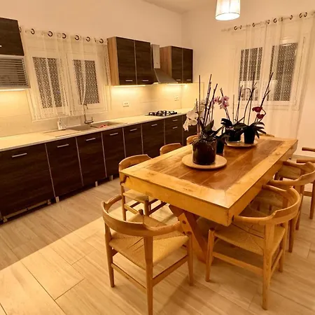 Apostolis House וילה *